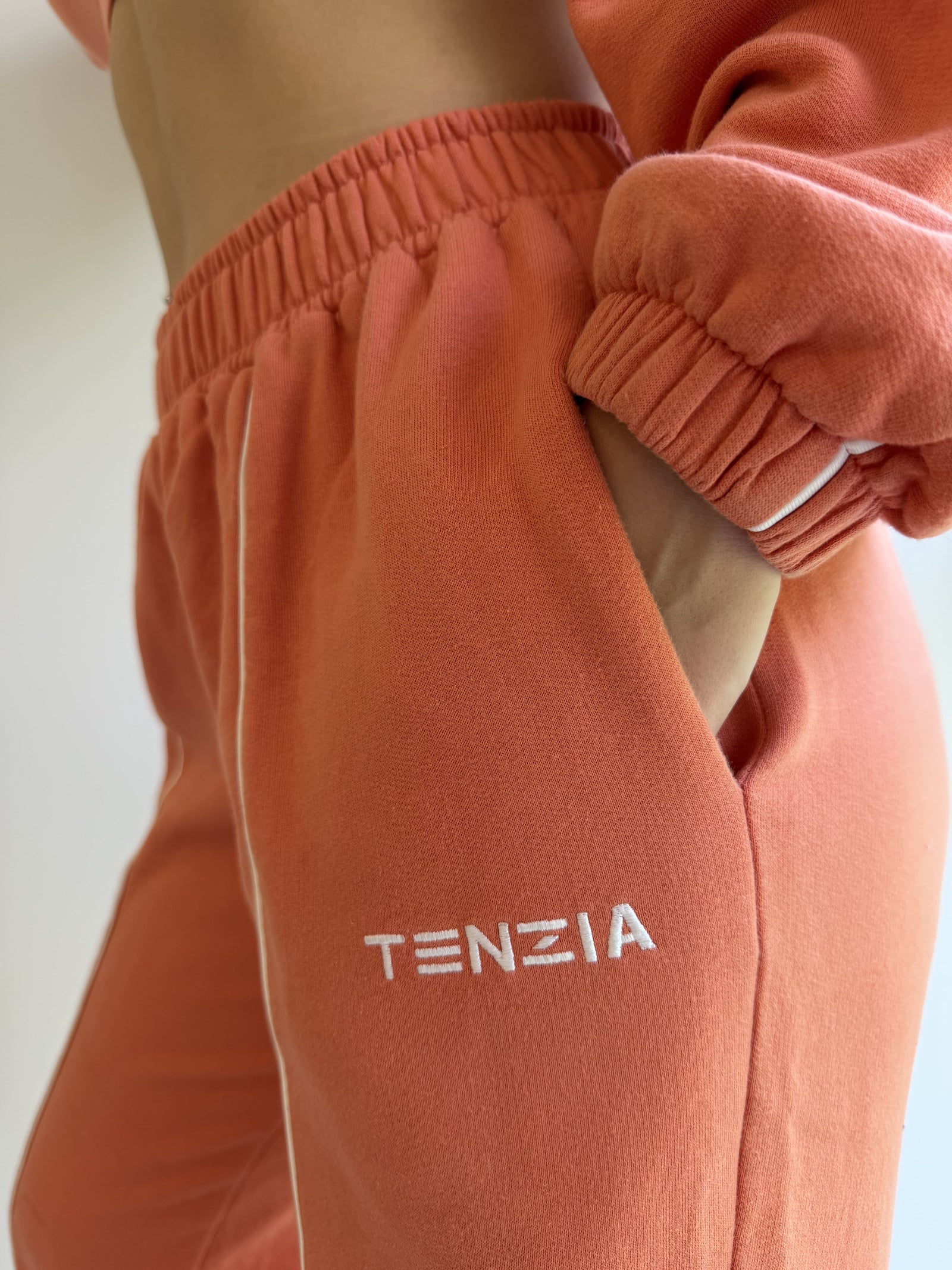 Trenerka Street to Fit Flame Peach