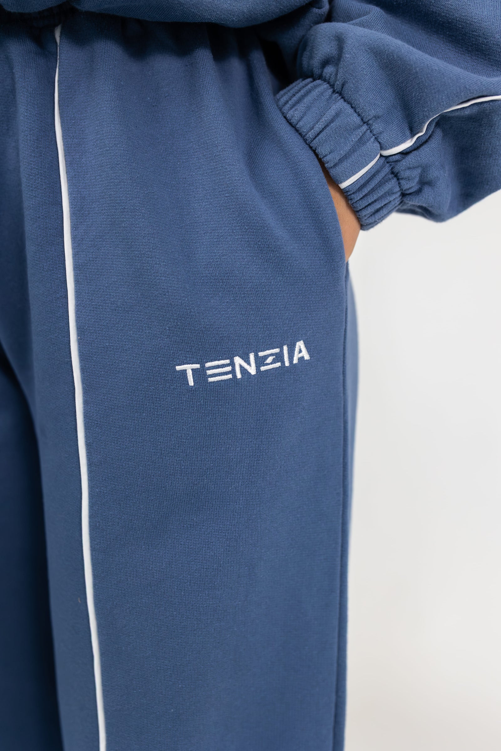 Trenerka Street to Fit Moonlight Blue